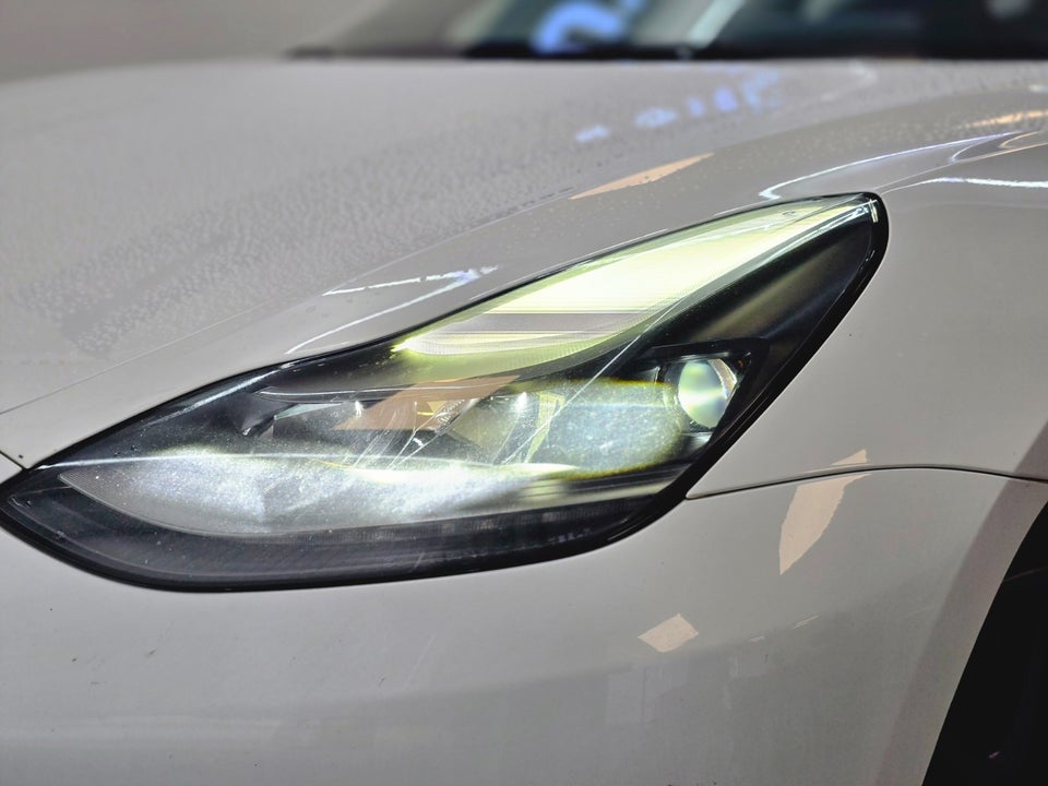 Tesla Model 3 RWD 4d