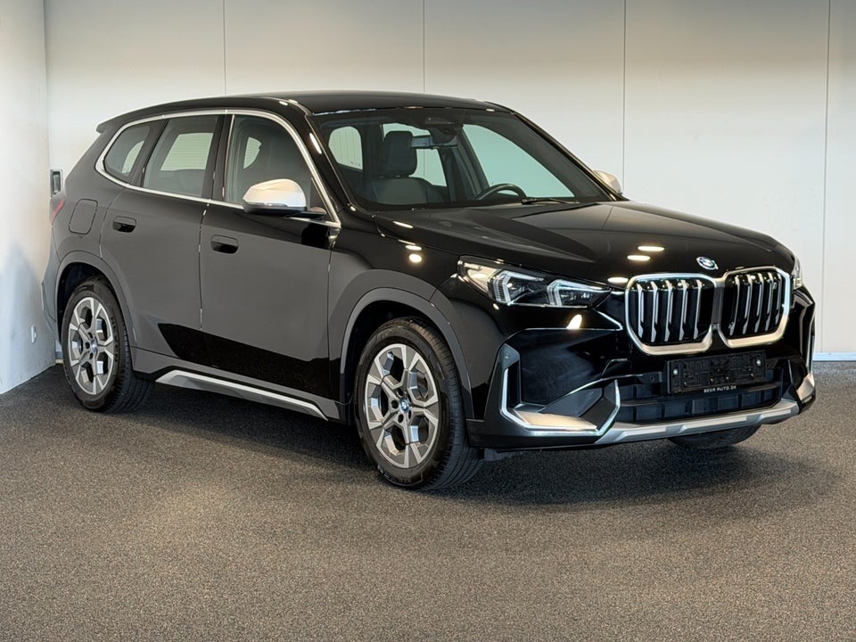 BMW iX1 xDrive30 X-Line 5d