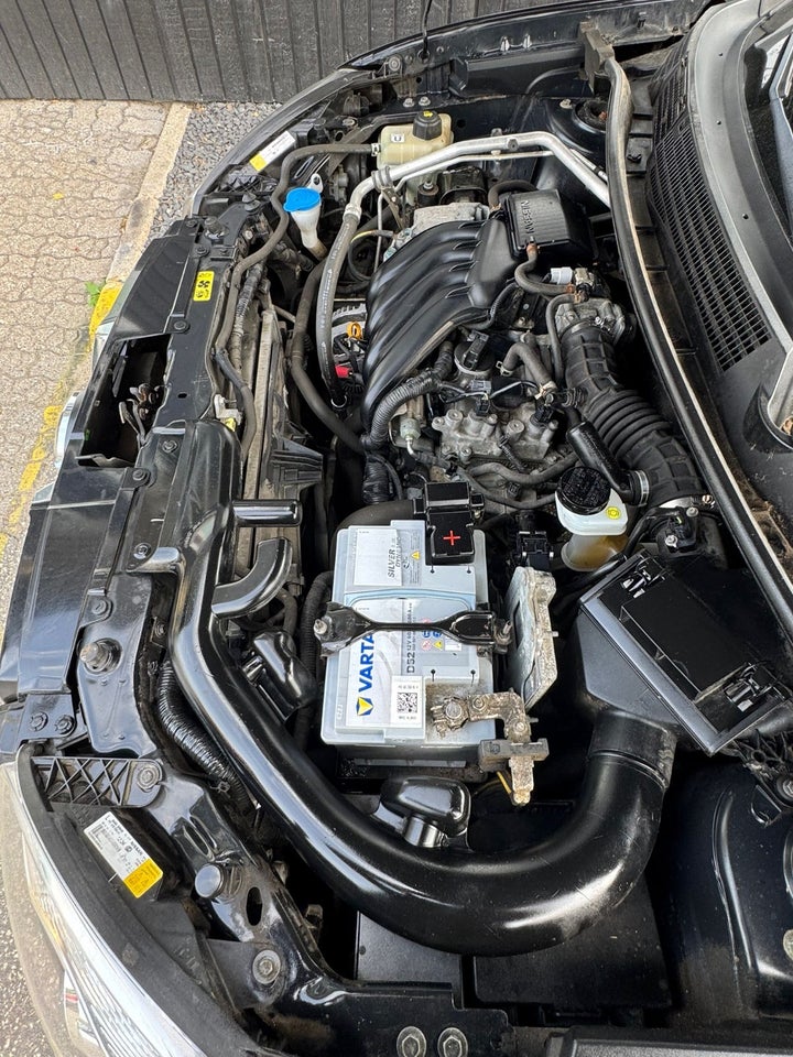 Nissan Qashqai 1,6 Tekna 5d