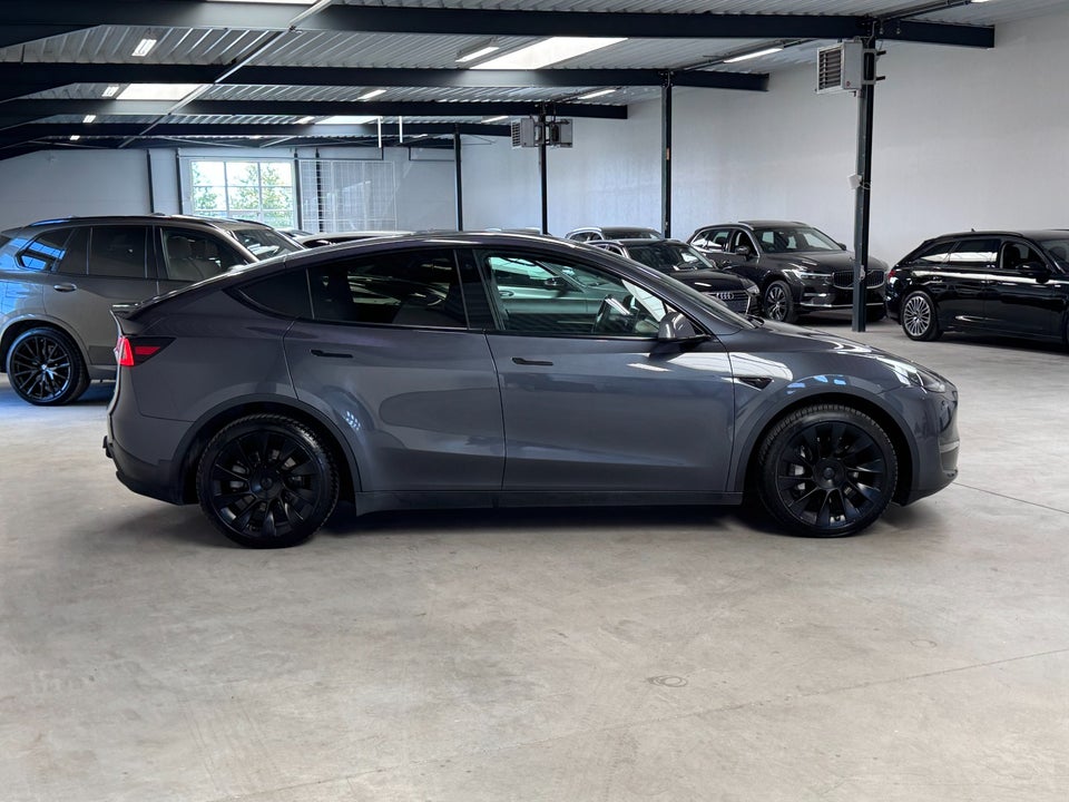 Tesla Model Y Long Range AWD 5d
