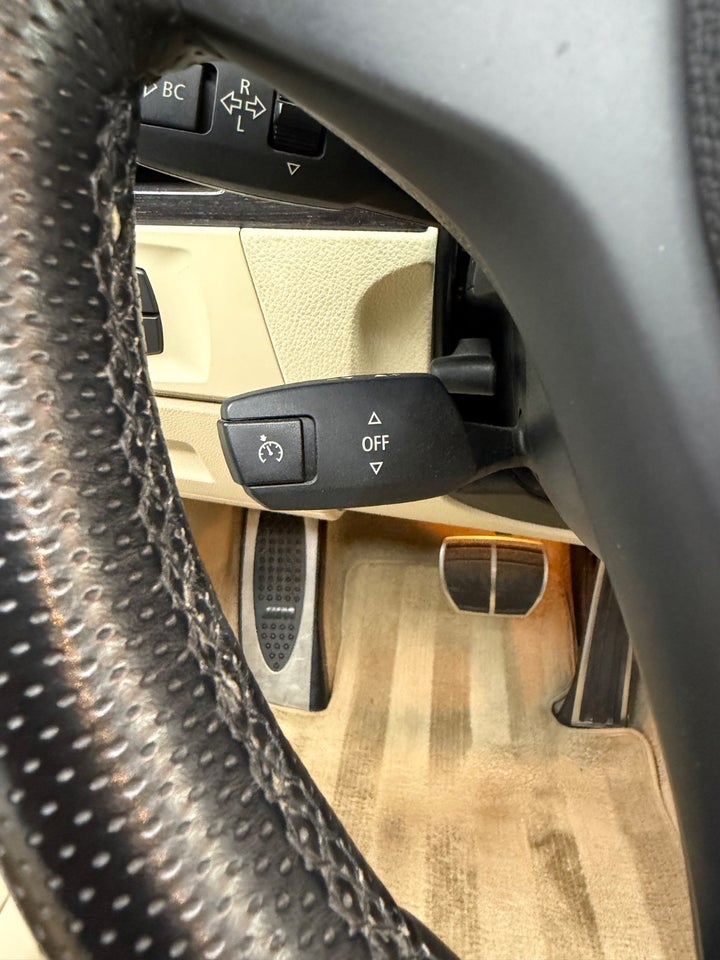 BMW 325i 3,0 Cabriolet aut. 2d
