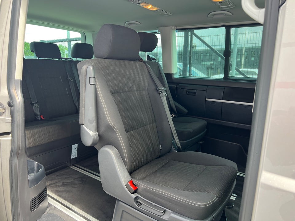 VW Multivan 2,0 TDi 150 Comfortline DSG kort