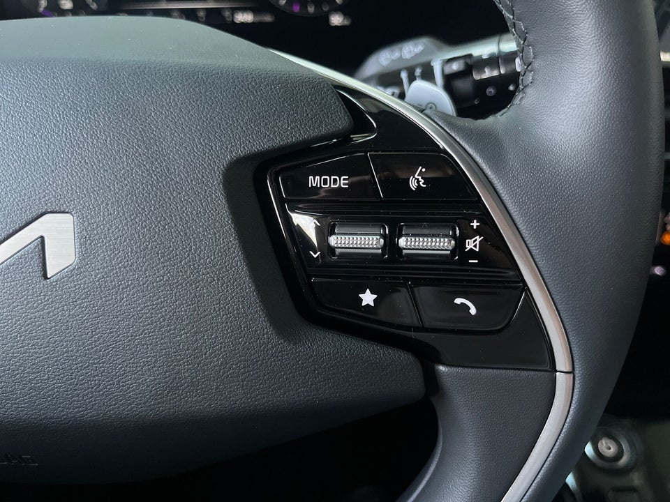 Kia Niro 64 EV Access 5d