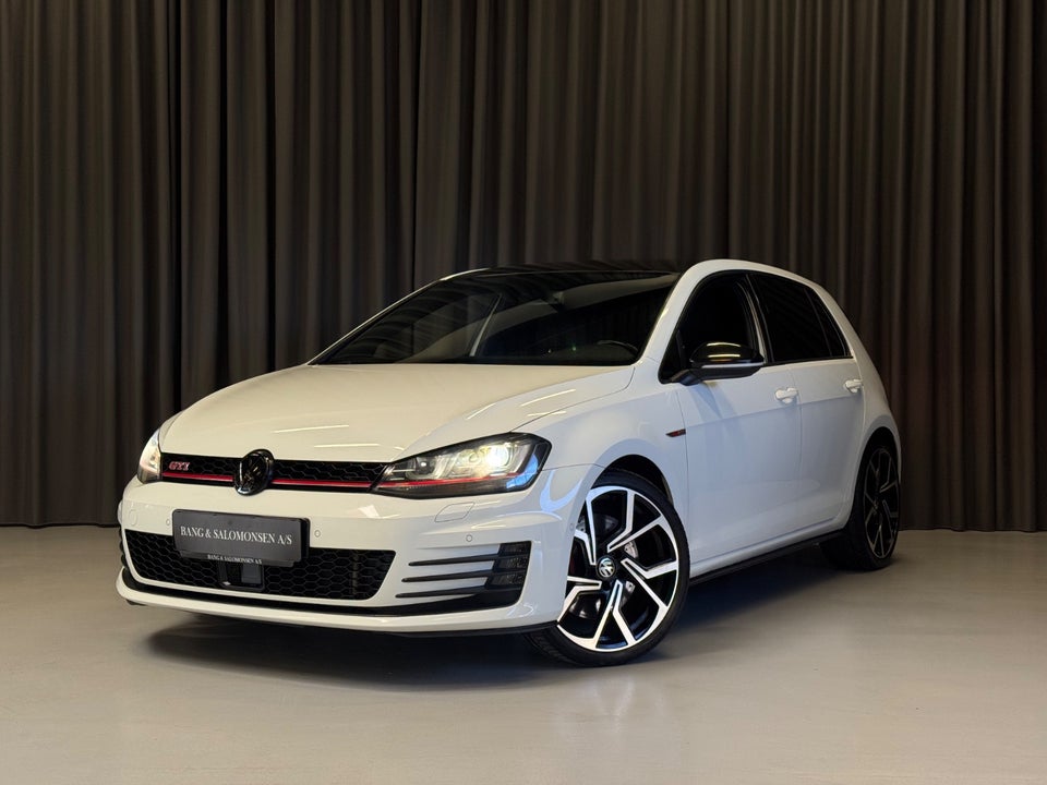 VW Golf VII 2,0 GTi Performance DSG BMT 5d
