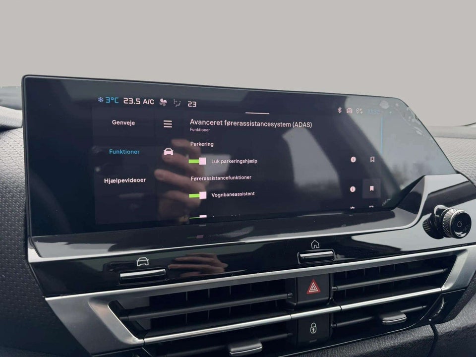 Citroën ë-C4 X 50 Shine 4d