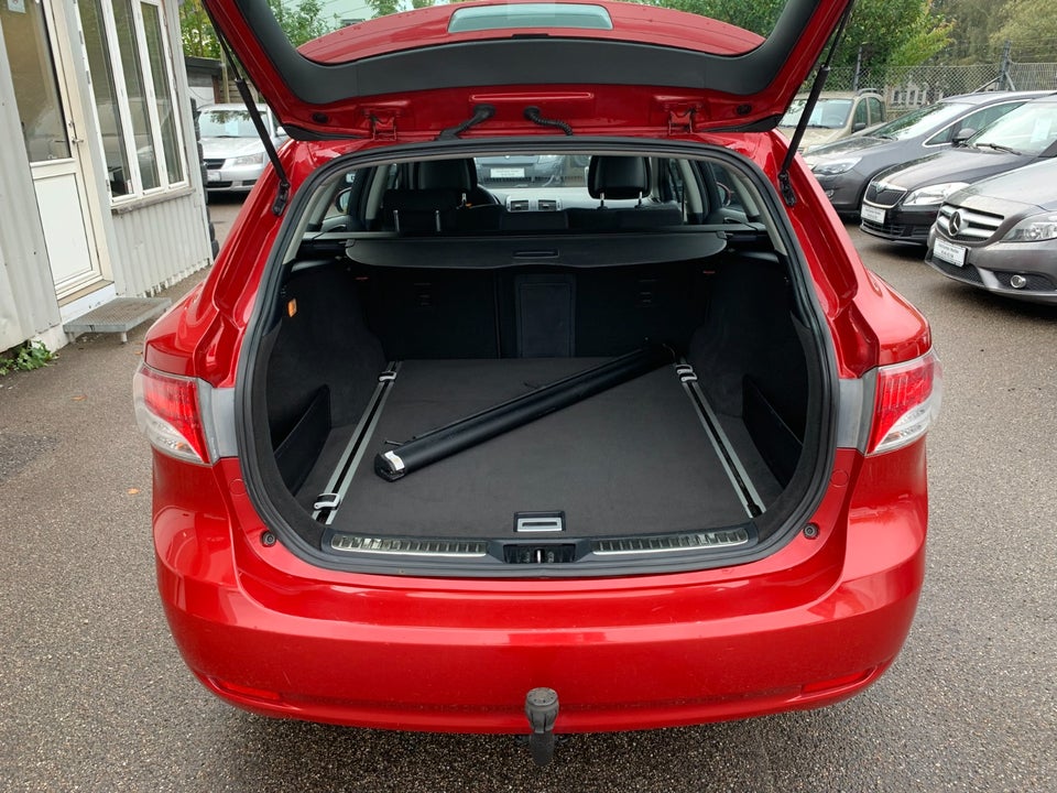 Toyota Avensis 2,0 D-4D T2 stc. 5d