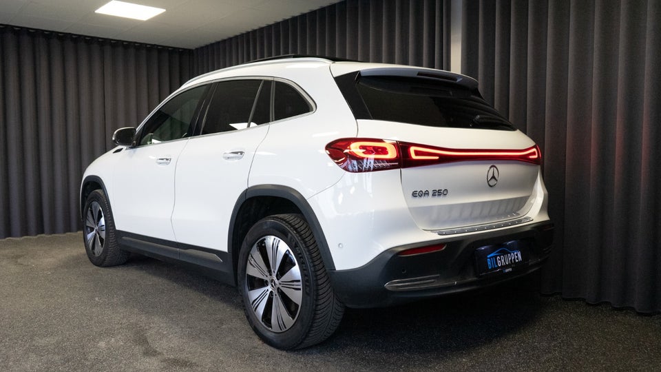 Mercedes EQA250 Progressive 5d