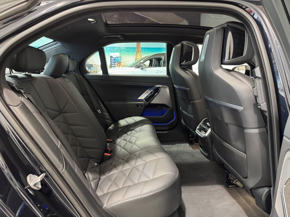 BMW i7 eDrive50 M-Sport 4d