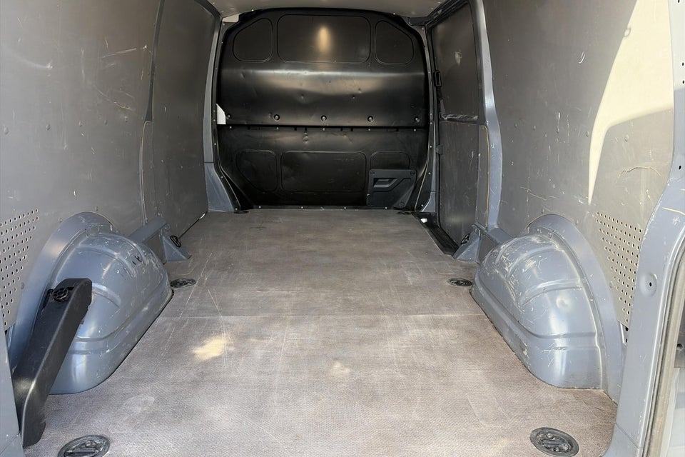 VW Transporter 2,0 TDi 150 Kassevogn DSG lang