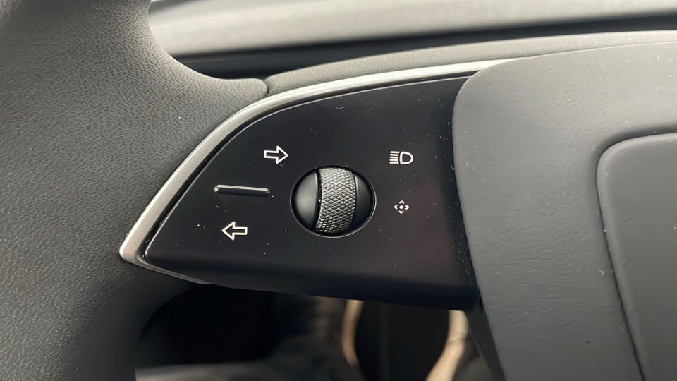 Tesla Model 3 RWD 4d