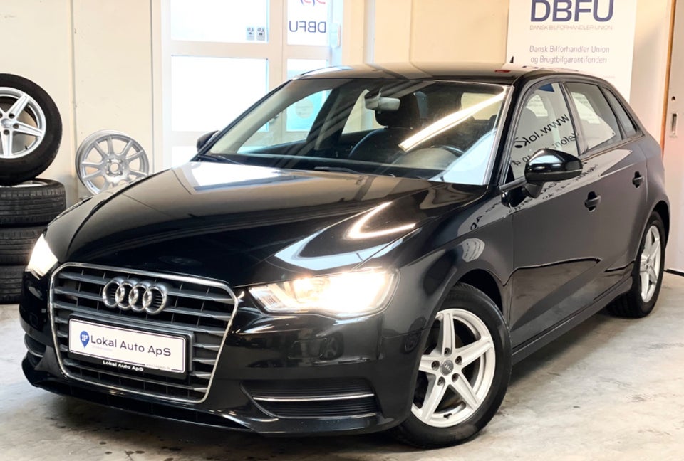 Audi A3 1,6 TDi 110 Ultra Attraction Sportback 5d