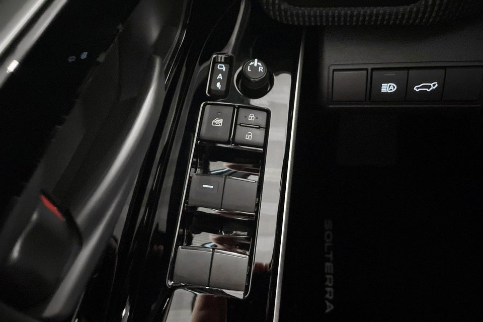 Subaru Solterra 71 Limited 5d