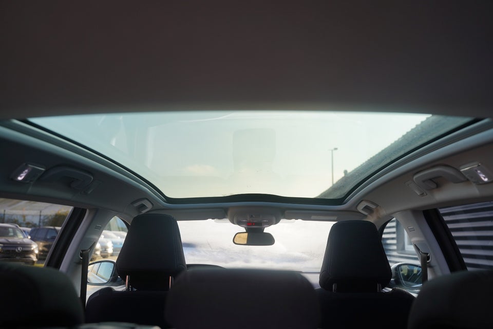 Peugeot 308 1,5 BlueHDi 130 Prestige Sky 5d