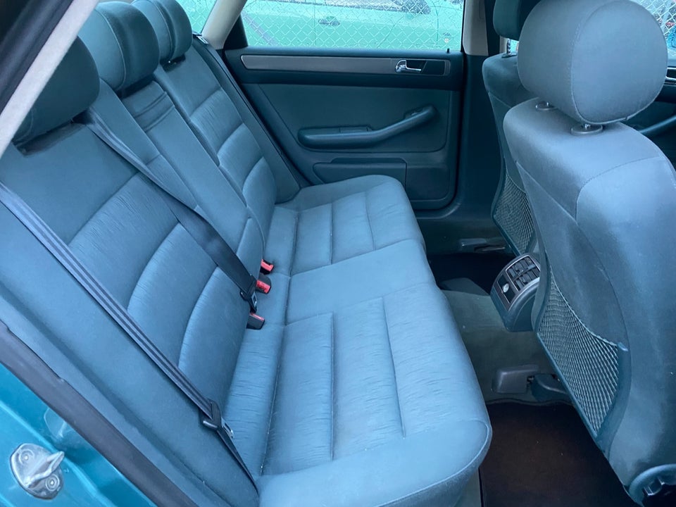 Audi A6 2,4 V6 Tiptr. 4d