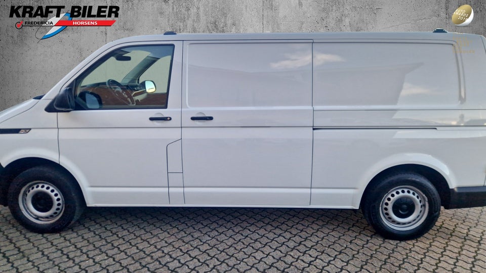 VW Transporter 2,0 TDi 110 Kassevogn lang