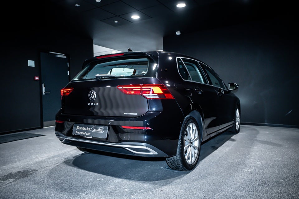 VW Golf VIII 1,4 eHybrid Style 75 Years Edition DSG 5d