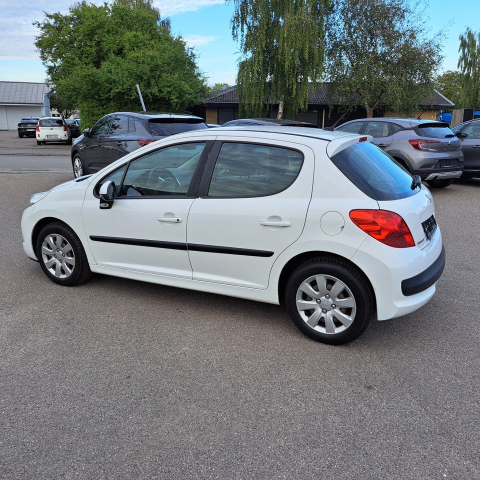 Peugeot 207 1,4 HDi 5d