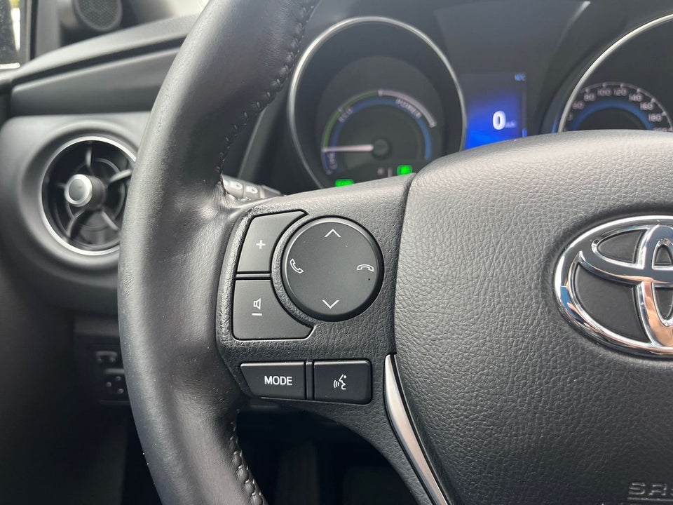 Toyota Auris 1,8 Hybrid H2 Comfort Touring Sports CVT 5d