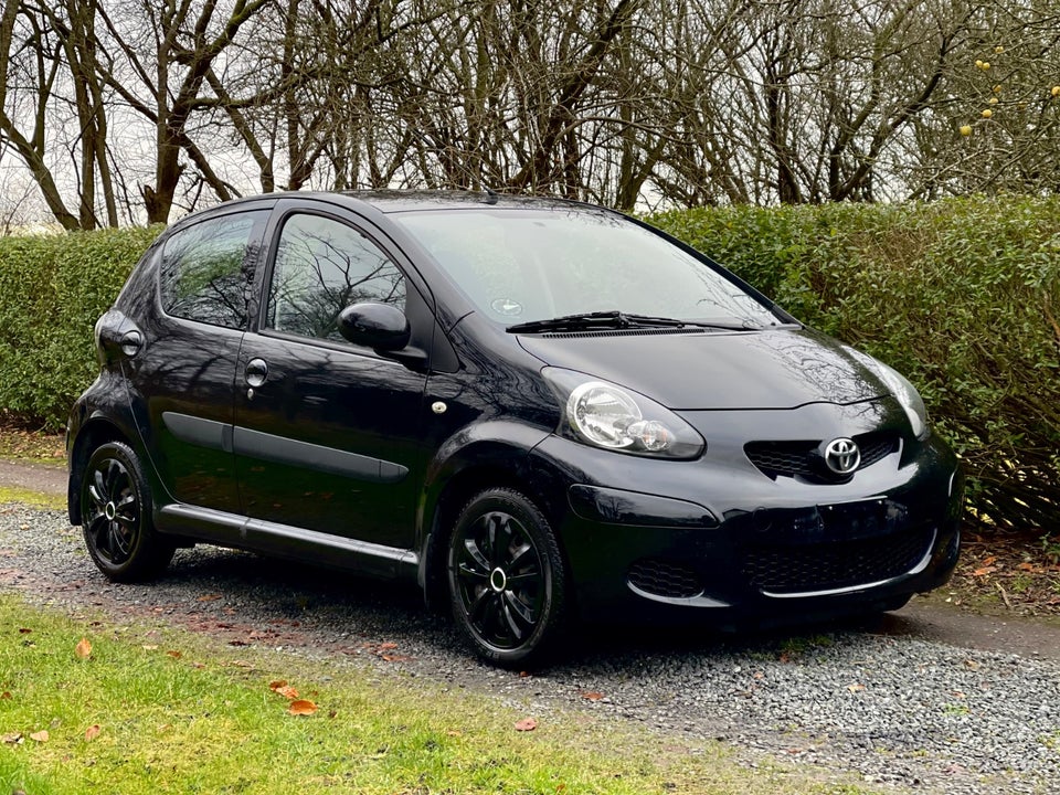 Toyota Aygo 1,0 Black 5d