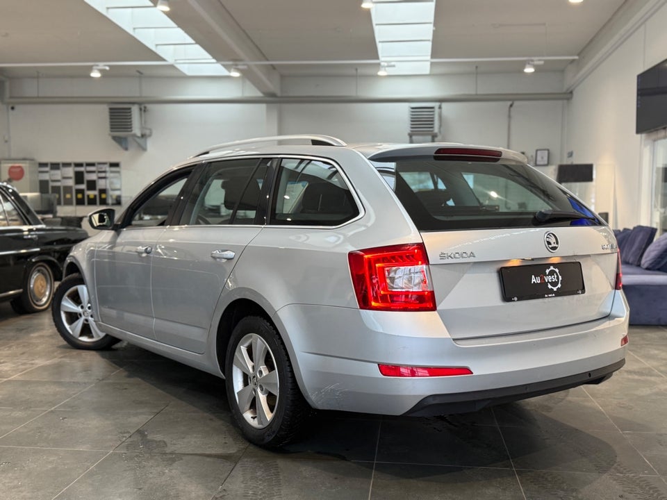 Skoda Octavia 1,6 TDi 110 Active 5d