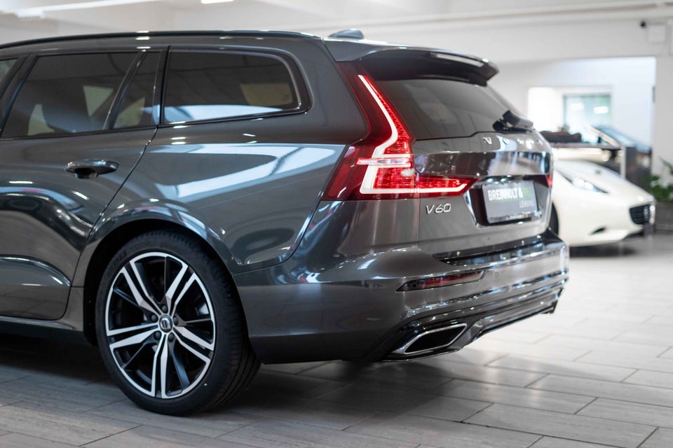 Volvo V60 2,0 T8 390 R-Design aut. AWD 5d