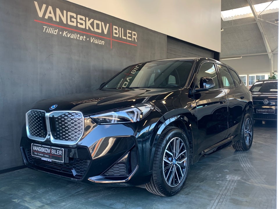 BMW iX1 eDrive20 M-Sport 5d