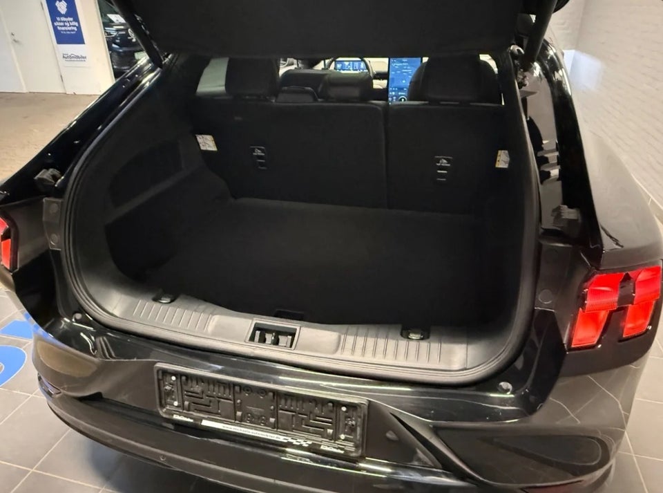 Ford Mustang Mach-E 88 Extended Range AWD 5d