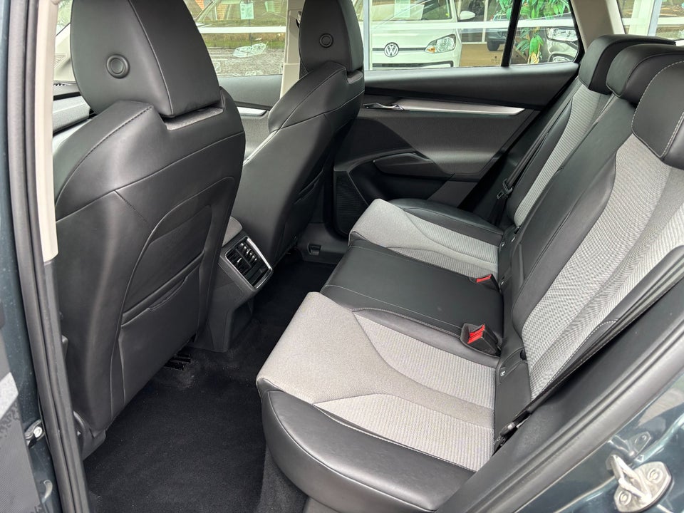 Skoda Enyaq 80 iV Loft 5d