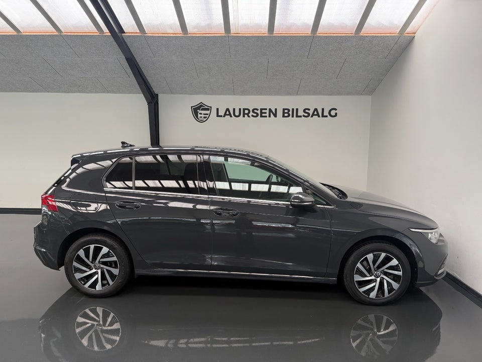VW Golf VIII 1,4 eHybrid DSG 5d