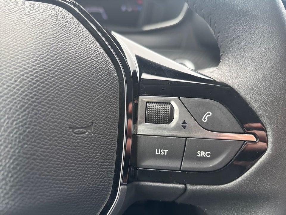 Peugeot 208 1,2 PureTech 100 Allure+ 5d