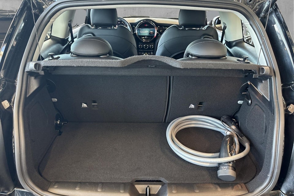 MINI Cooper SE Classic Trim 3d