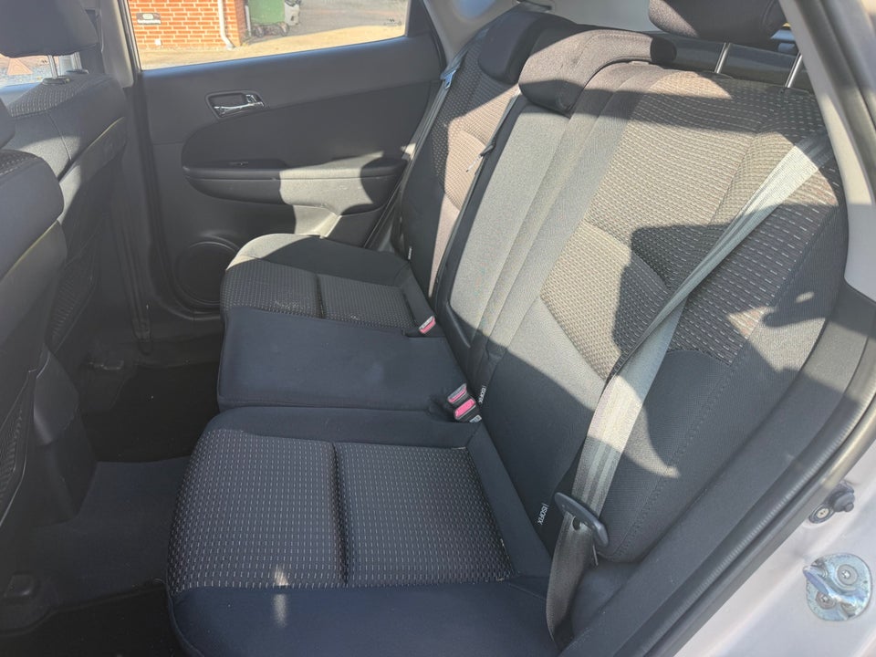 Hyundai i30 1,4 CVVT 109 Comfort 5d