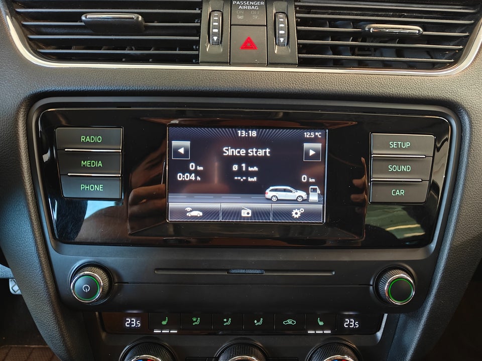 Skoda Octavia 1,4 TSi 140 Elegance Combi 5d