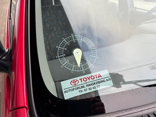 Toyota Corolla 1,3 Terra 4d