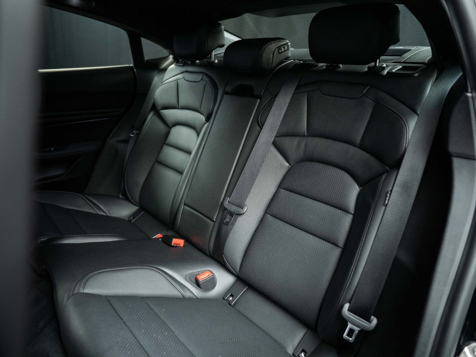 Porsche Taycan 4S Performance+ 4d