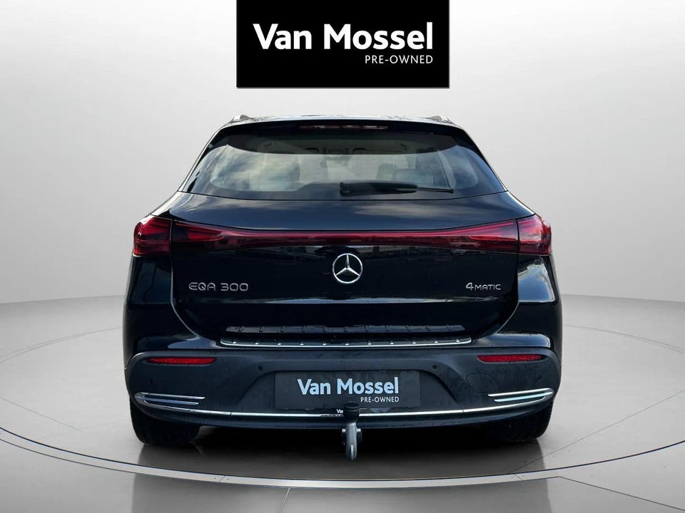 Mercedes EQA300 Progressive 4Matic 5d