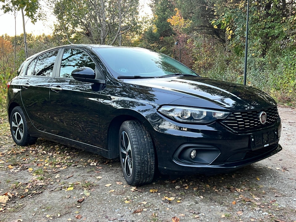 Fiat Tipo 1,4 16V Easy 5d