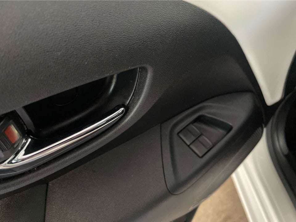 Peugeot 108 1,0 e-VTi 72 Allure 5d