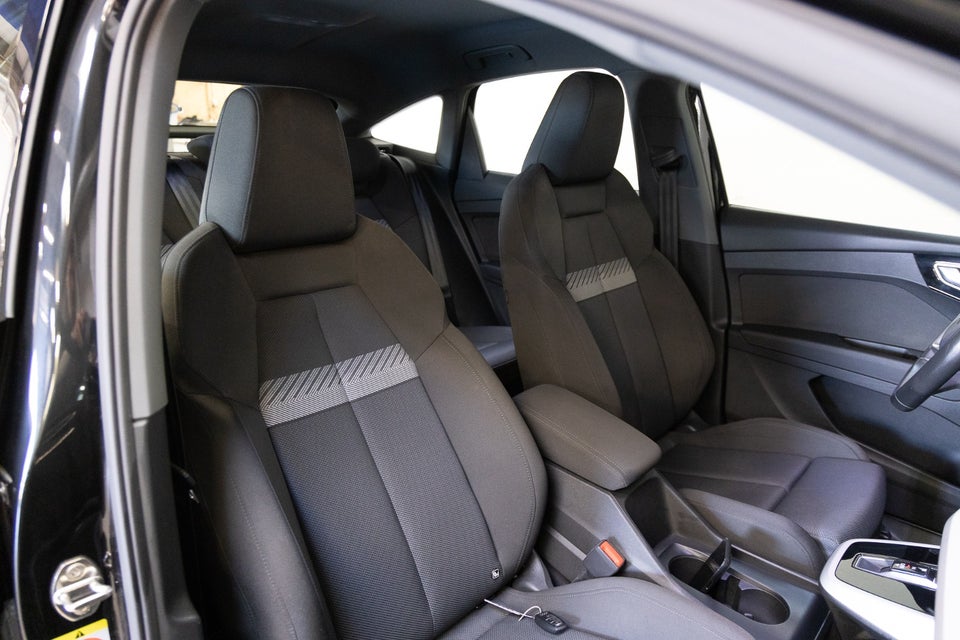 Audi Q4 e-tron 40 Advanced Sportback 5d