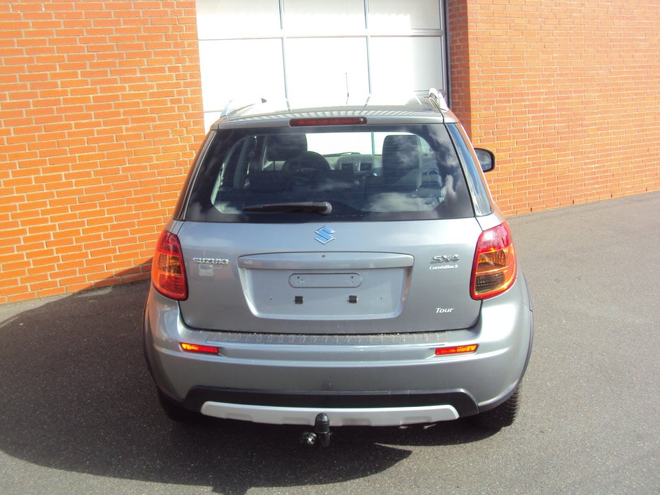 Suzuki SX4 1,6 CombiBack Tour 5d