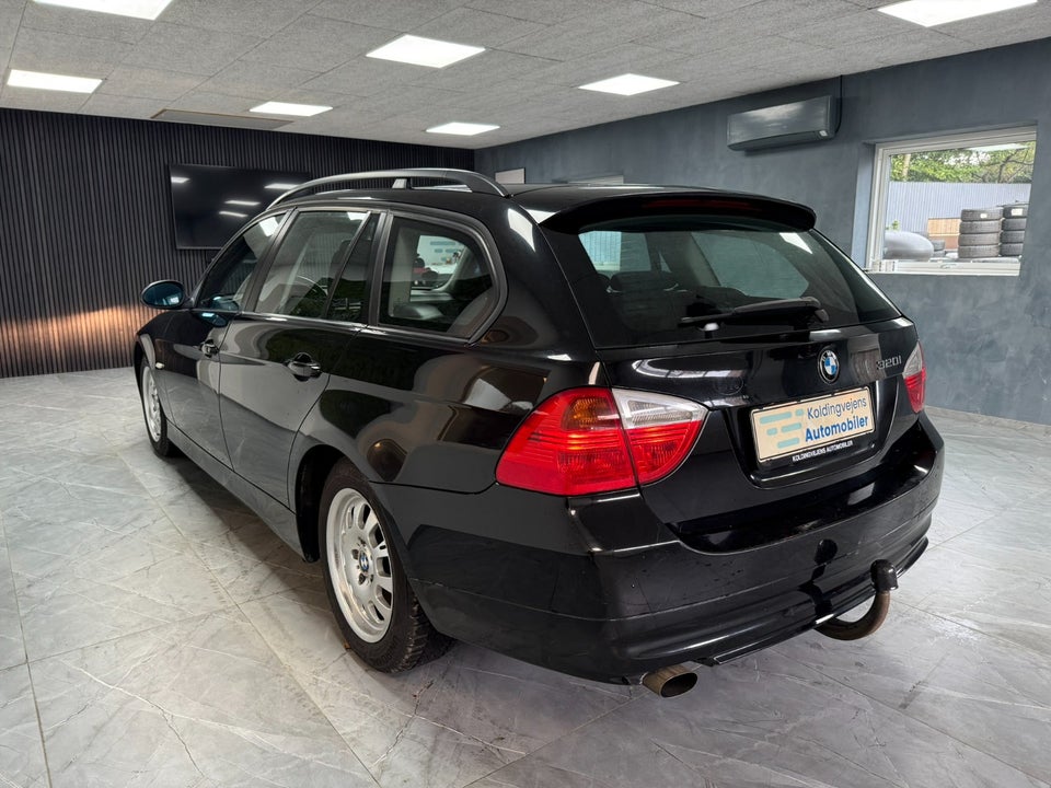 BMW 320i 2,0 Touring 5d