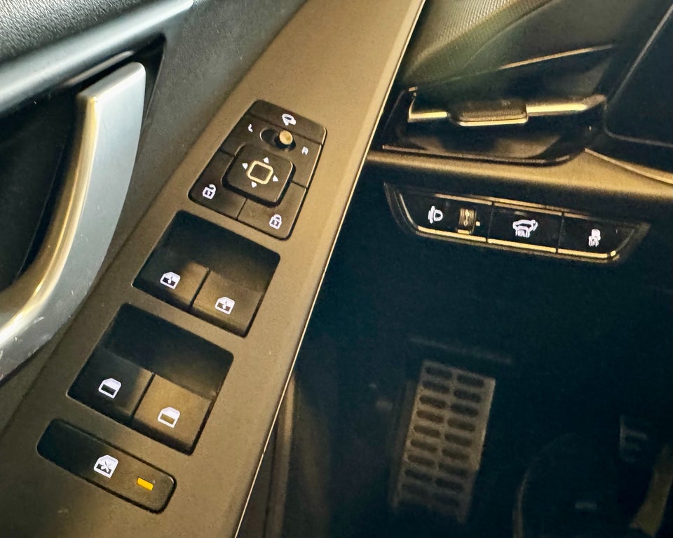 Kia Niro 64 EV Premium 5d