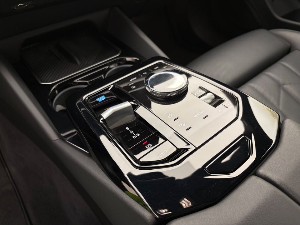 BMW i5 eDrive40 M-Sport 4d