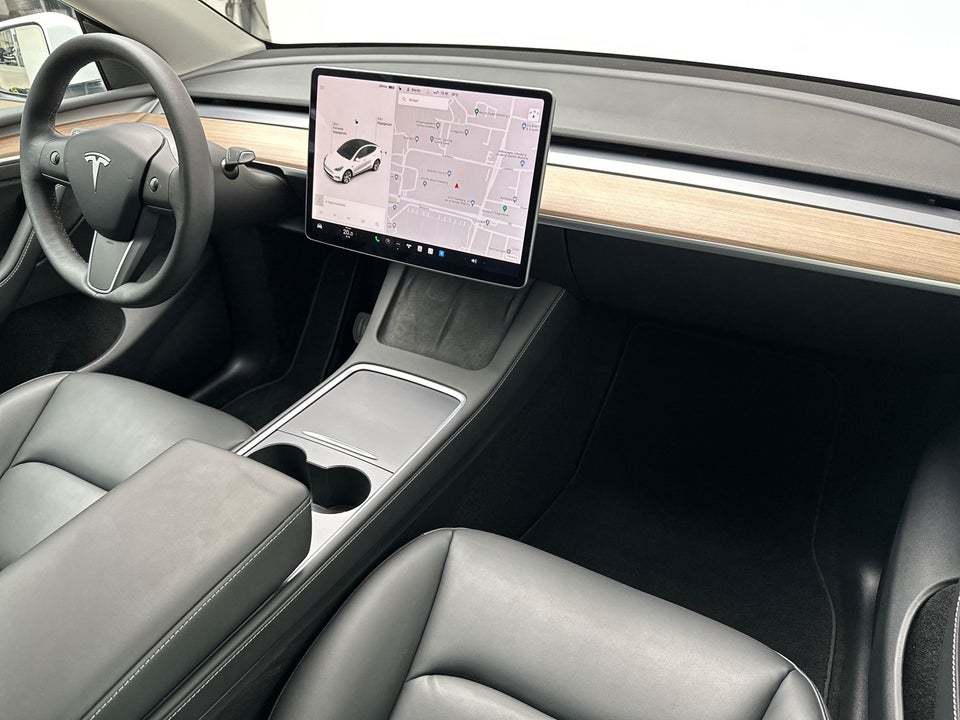 Tesla Model Y Long Range AWD 5d