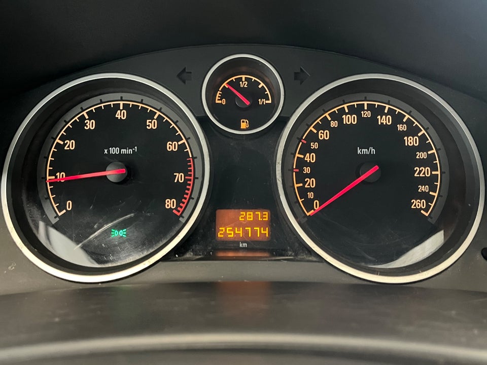 Opel Astra 1,6 16V Limited Twinport 5d