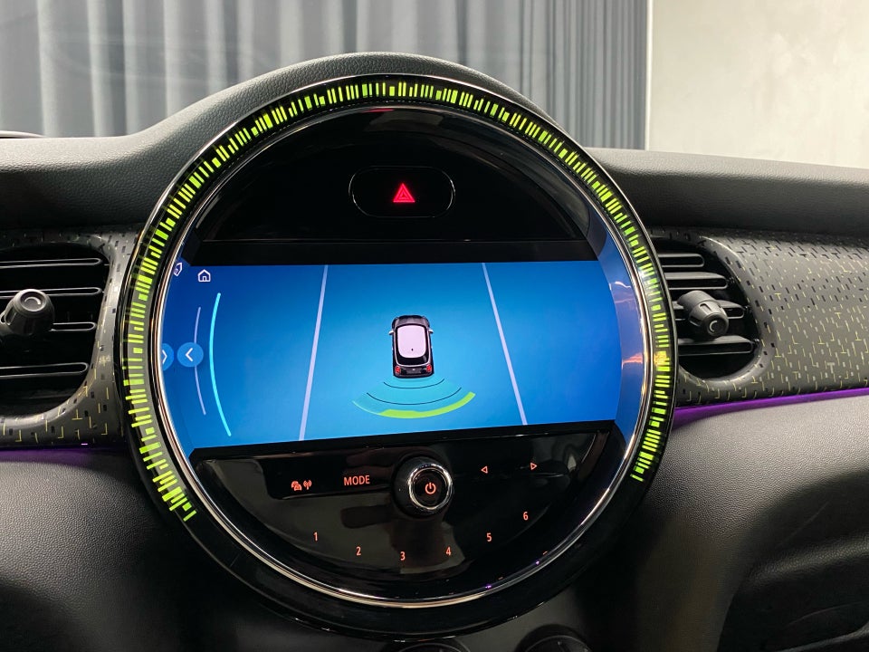 MINI Cooper SE Essential 3d