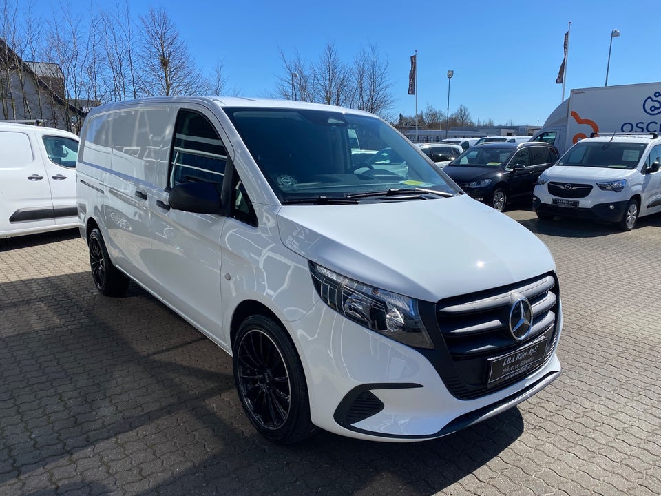 Mercedes Vito 114 2,0 CDi A2 Kassevogn SELECT aut. RWD