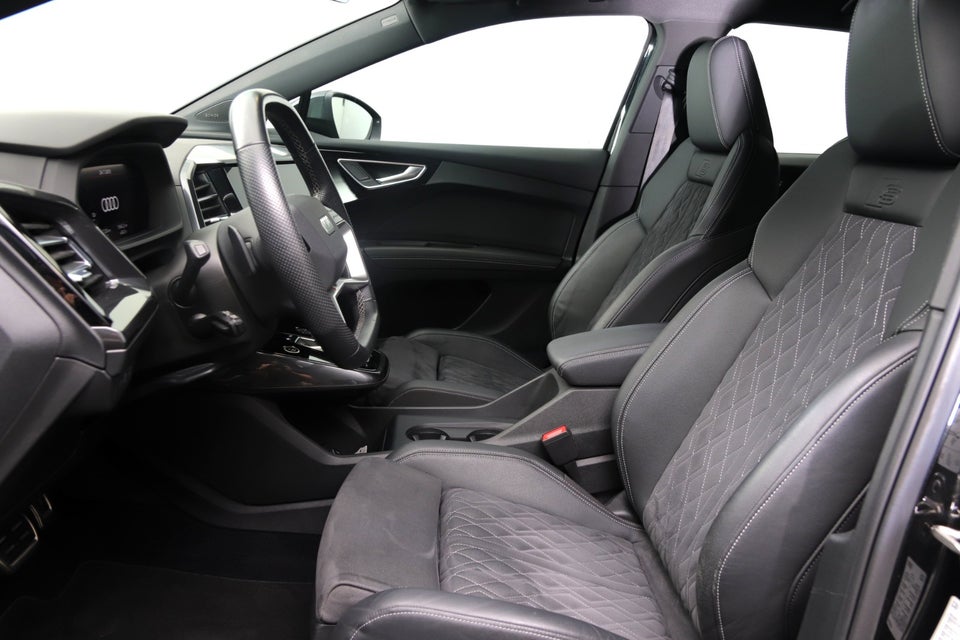 Audi Q4 e-tron 40 S-line 5d