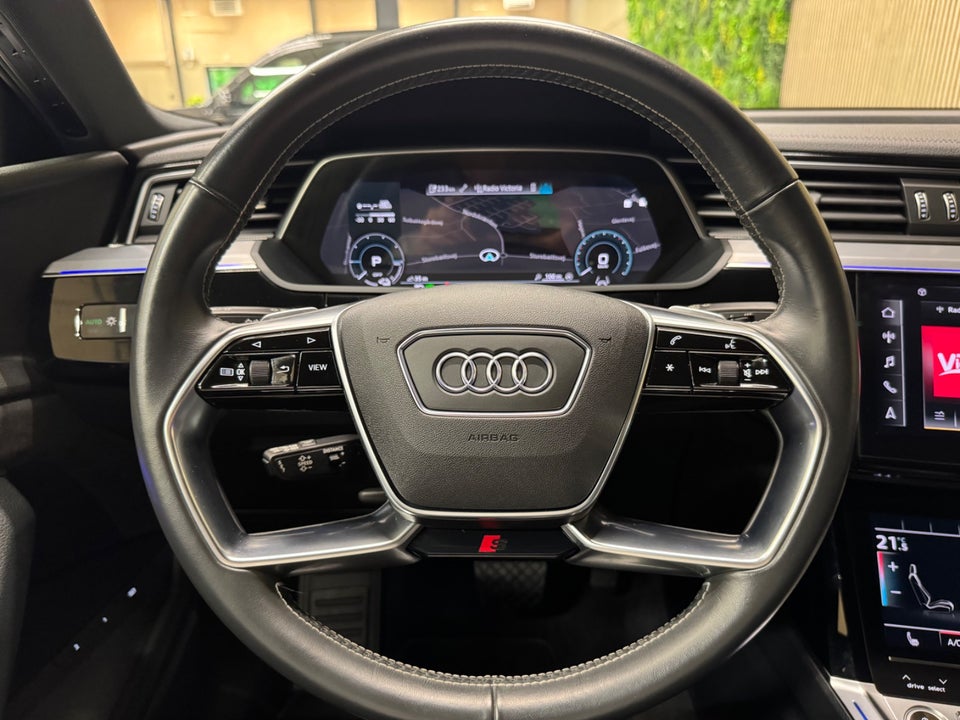 Audi e-tron 55 S-line Sportback quattro 5d
