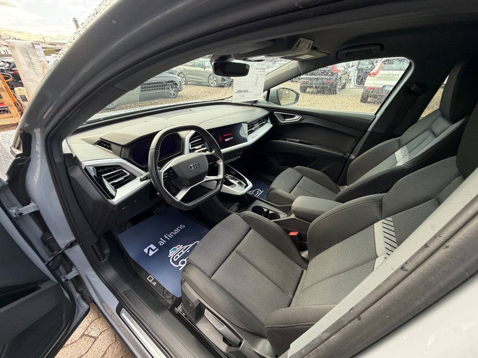 Audi Q4 e-tron 40 Advanced 5d